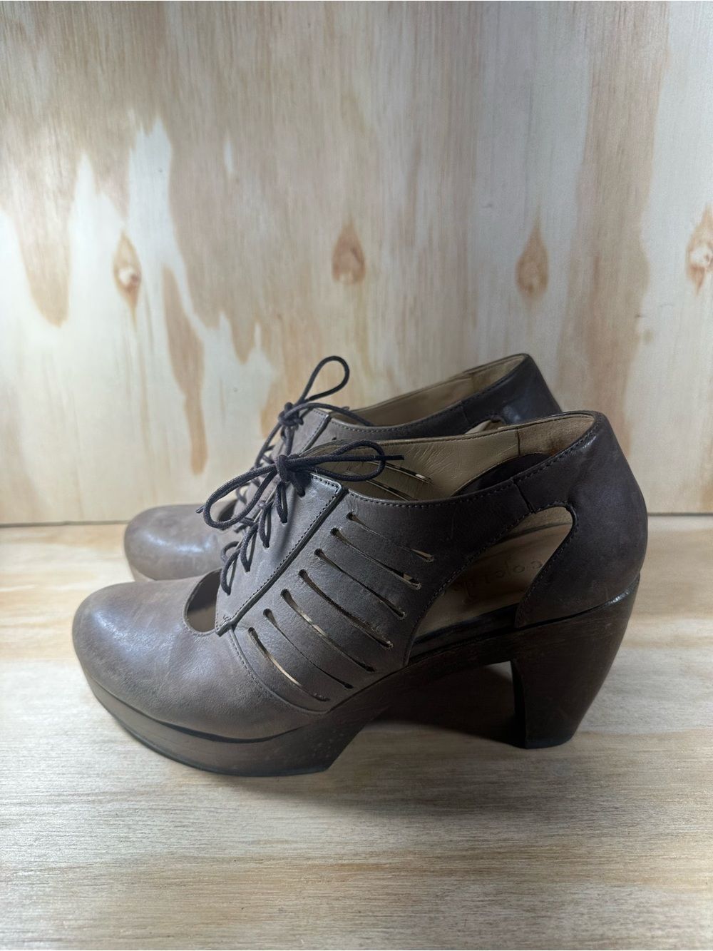 Coclico Lace-Up Cutout Heeled Shoes Women’s Size 6.5